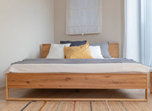 Lade das Bild in den Galerie-Viewer, Arona Massivholz Eichen Bett 140-180cm | Eiche geölt Kiefer Massivholz