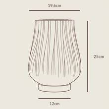 Lade das Bild in den Galerie-Viewer, Cora LED Design-Tischlampe – 3D-Druck &amp; Eichenholz
