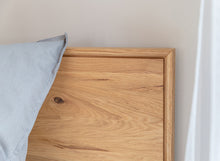 Lade das Bild in den Galerie-Viewer, Arona Massivholz Eichen Bett 140-180cm | Eiche geölt Kiefer Massivholz
