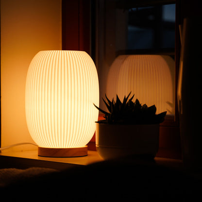 Boa LED Design-Tischlampe – Bauchige Form & Warmlicht Moonou GbR