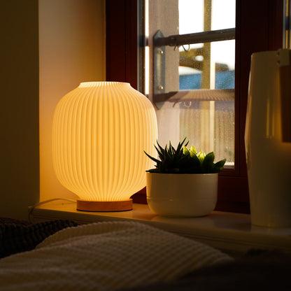 Puro LED Design-Tischlampe – Bauchige Form & Warmlicht Moonou GbR