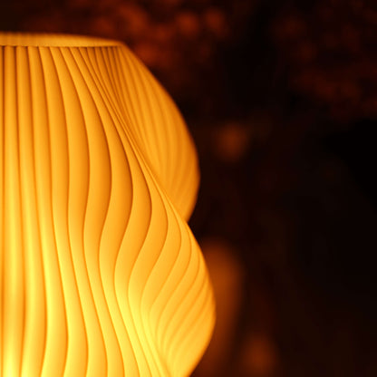 Twuro LED Design-Tischlampe – Wellenoptik & Warmlicht Moonou GbR