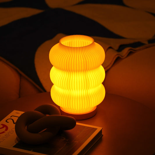 Luma LED Design-Tischlampe – Sanfte Rundungen & Wohlfühllicht Moonou GbR