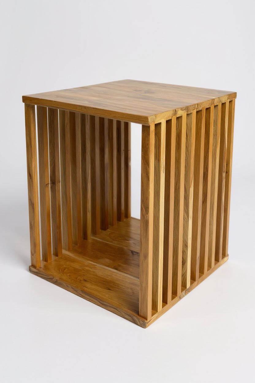 TEAK HANDCRAFT – Handgefertigter Beistelltisch aus massivem Teakholz FaHome