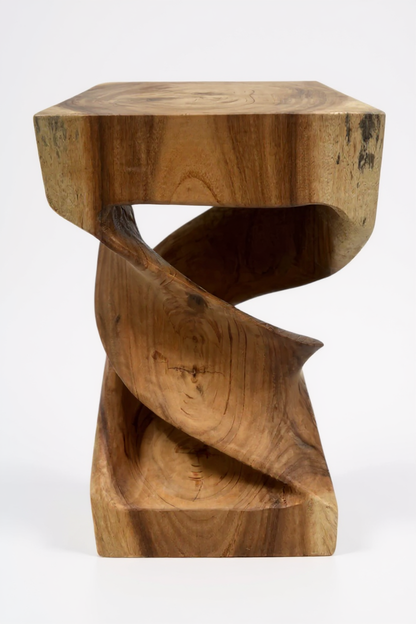 Suar One – Handgefertigter Beistelltisch & Holzhocker aus flambiertem Suarholz