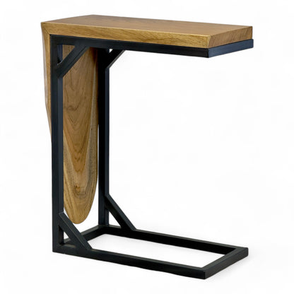 Teak Slide – Handgefertigter Beistelltisch aus massivem Teakholz & Metall