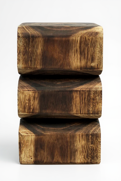 Saman Curve – Handgefertigter Samanholz Hocker & Beistelltisch