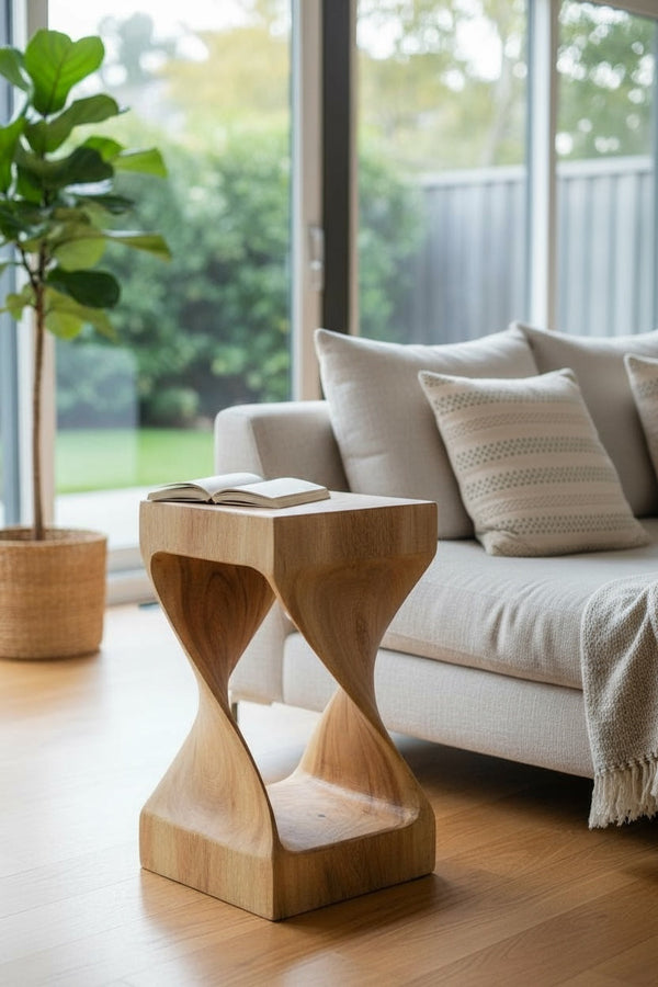 Saman Flow – Handgefertigter Samanholz Hocker & Beistelltisch
