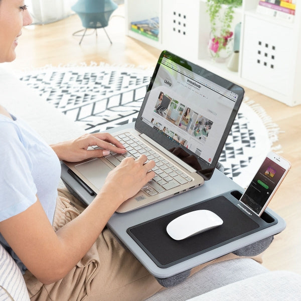 Laptoptisch mit integrierten Kissen - für ein komfortables Arbeiten. LinkeHomeStore